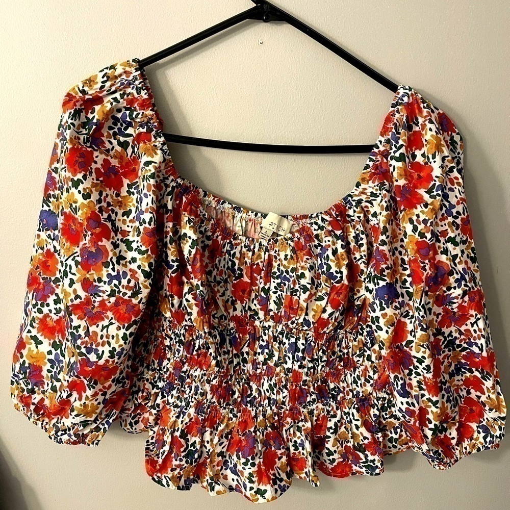 Women’s large pinch floral crop top